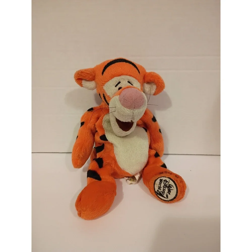 Walt Disney World Tigger Plush Winnie the Pooh Stuffed Animal Orange BlackStripe